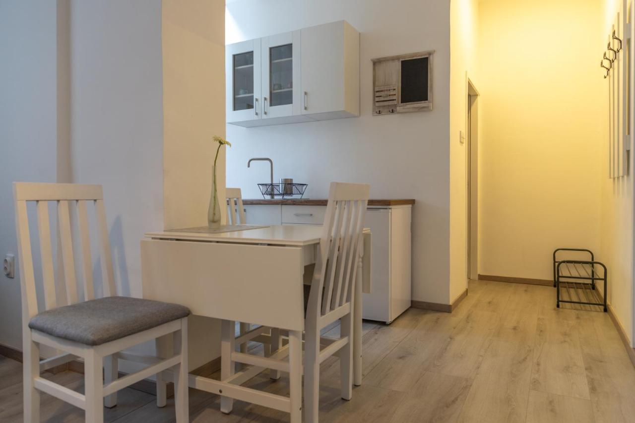 Appartamento Jumi Belgrado Esterno foto