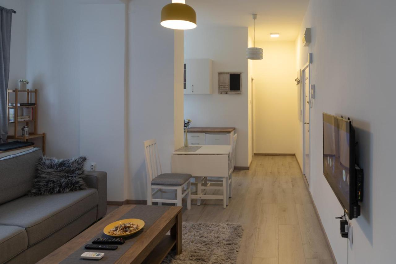 Appartamento Jumi Belgrado Esterno foto